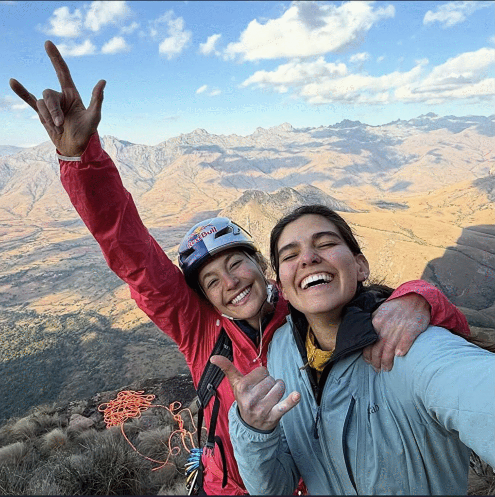 Sasha DiGiulian et Marianna Ordóñez au sommet de "Bravo les filles" @Marianna Ordóñez