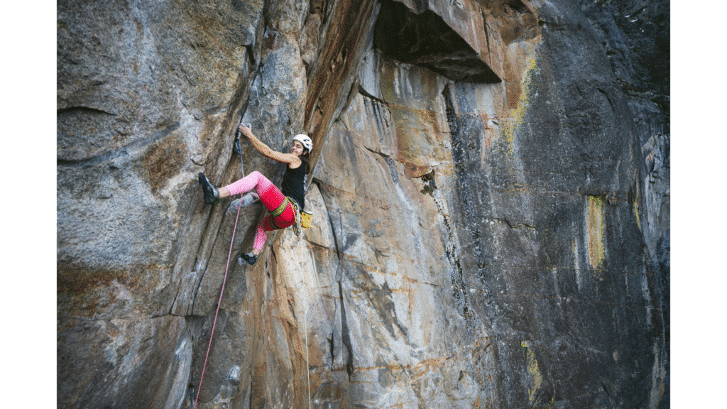 Laura-Pineau-en-pleine-ascension-@Miya-Tsudome-1024x576