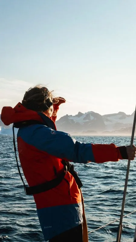 Regard vers l'horizon, sur le glacier (@Ramona Waldner)