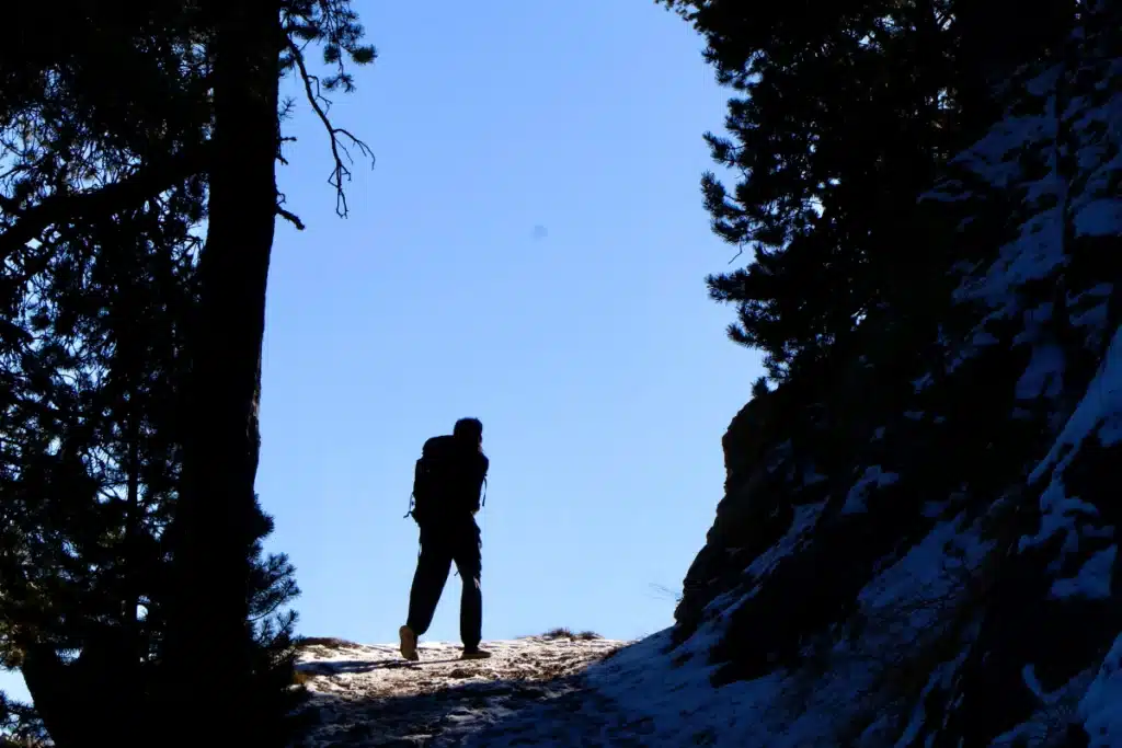 Une femme seule sur les sentiers du Briançonnais @Coralie Havas