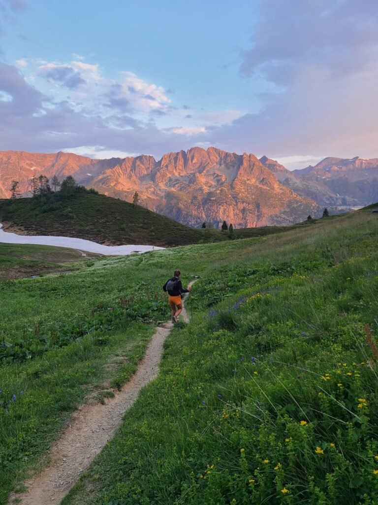 Sur les sentiers autour du mont Blanc pendant son OFF @ Anne Lepeuple