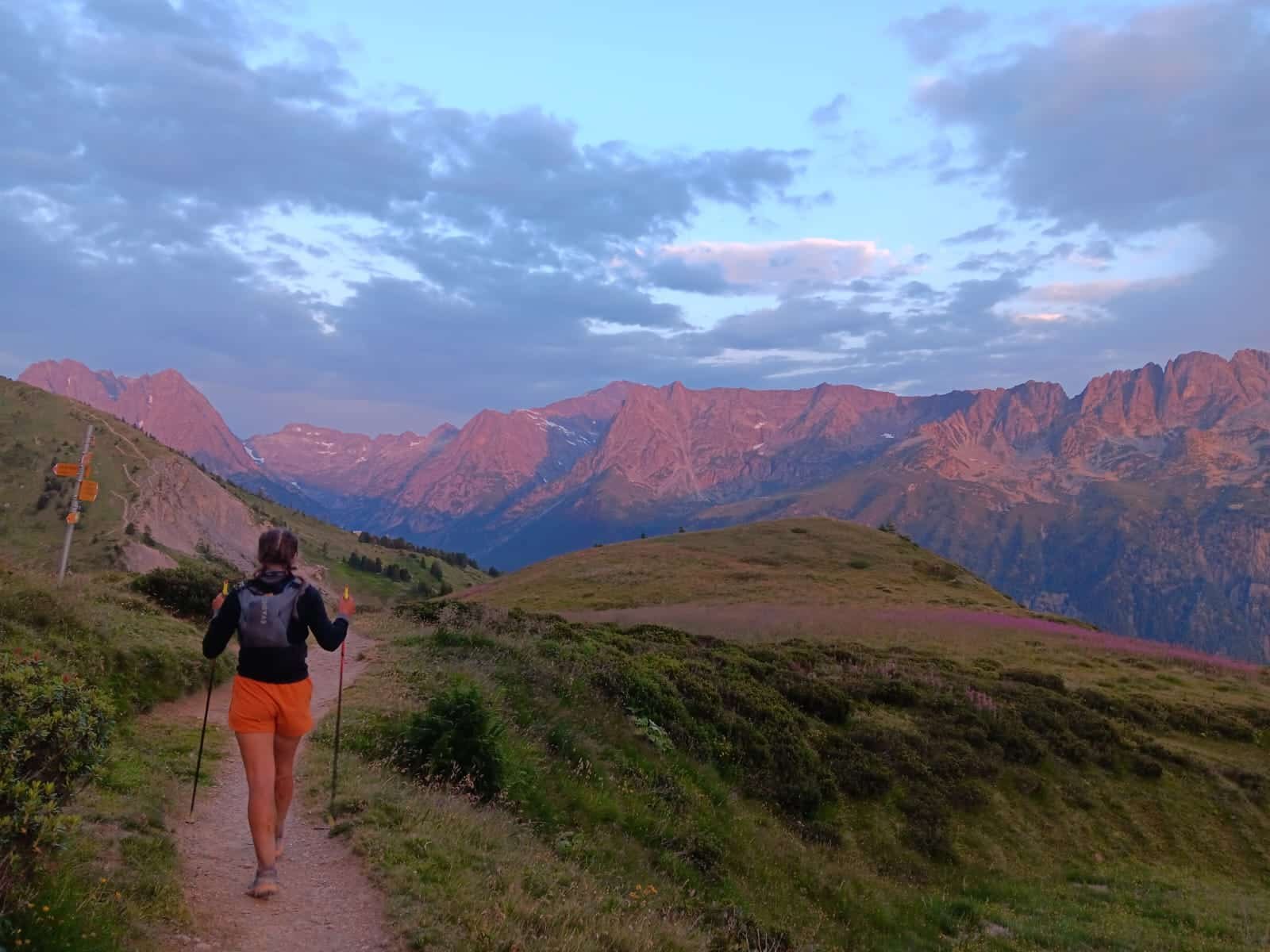 Sur les sentiers autour du mont Blanc pendant son OFF @ Anne Lepeuple